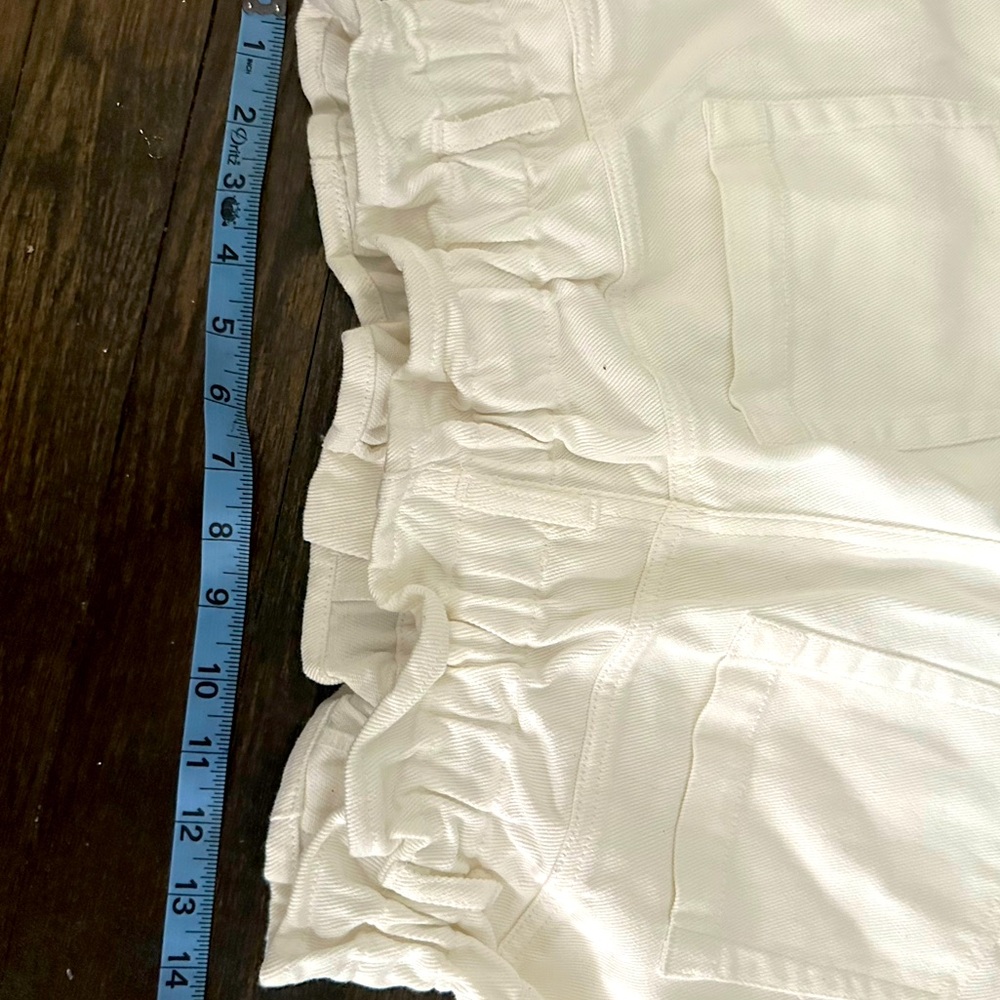 Women's High-Waist White Paperbag Shorts - Picture 5 of 8